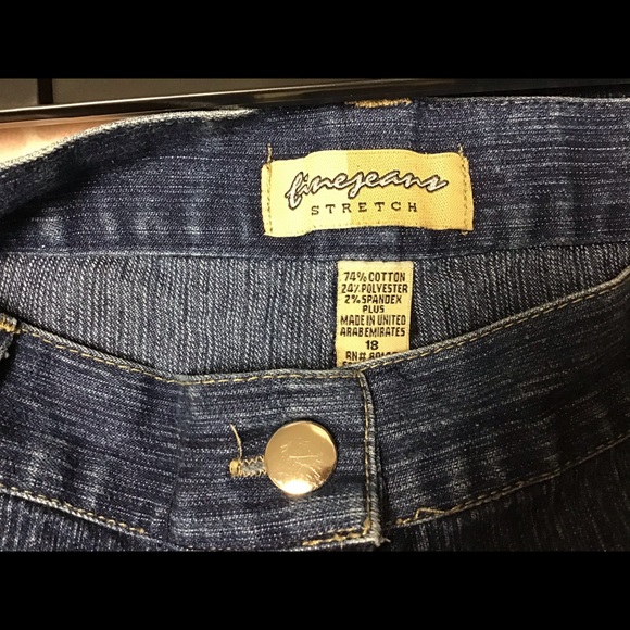 Women’s Denim Ankle Cropped Jeans - Picture 4 of 5